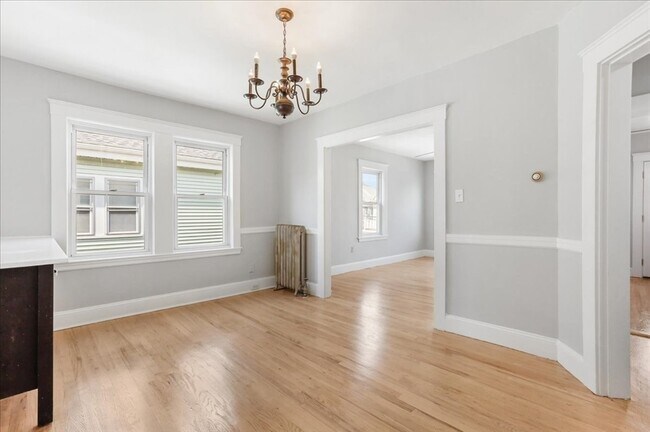 Building Photo - 16 Glenrose Rd