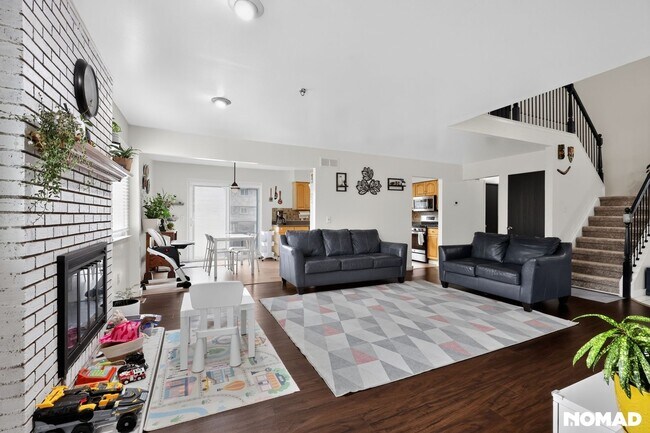 Building Photo - 1225 Whittier Dr