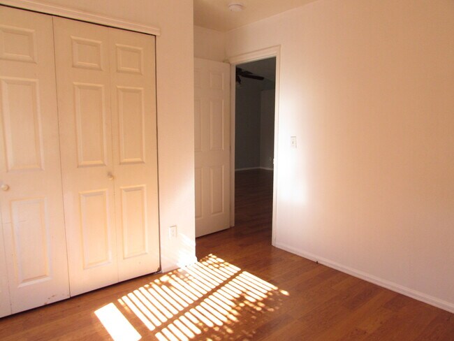 Building Photo - 406 Grays Peak Ct