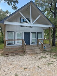 Building Photo - 220 St Croix Dr