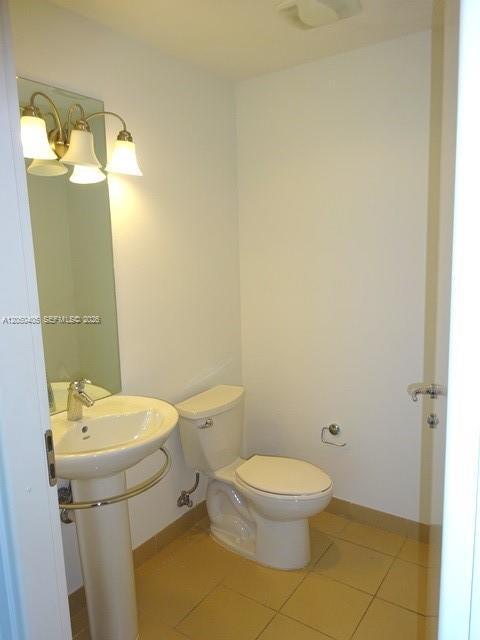 Building Photo - 300 S Biscayne Blvd