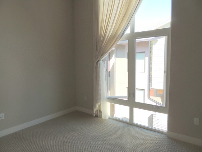 Building Photo - 412 Cole Ct