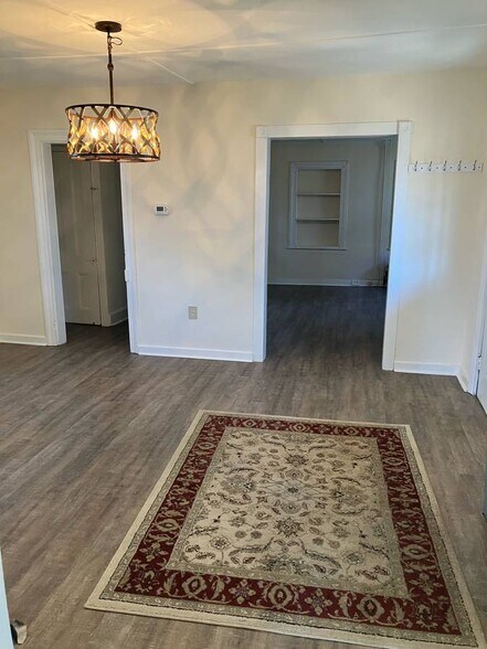 Building Photo - 738 Port Monmouth Rd