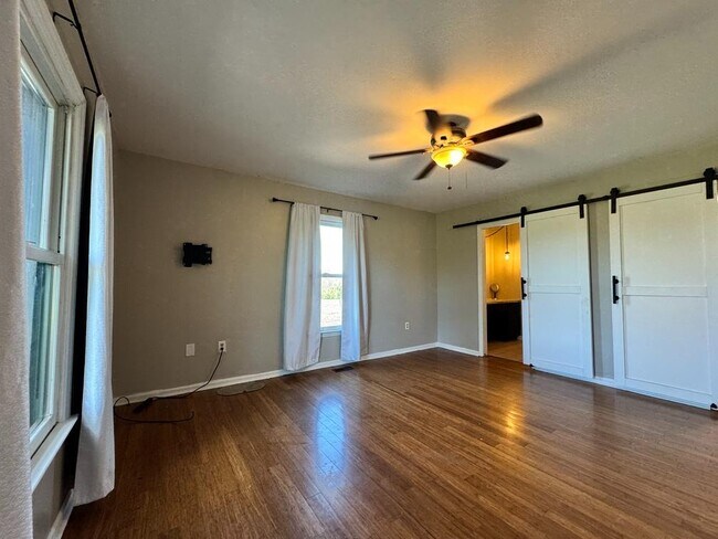 Building Photo - 1422 Old Peachland Rd