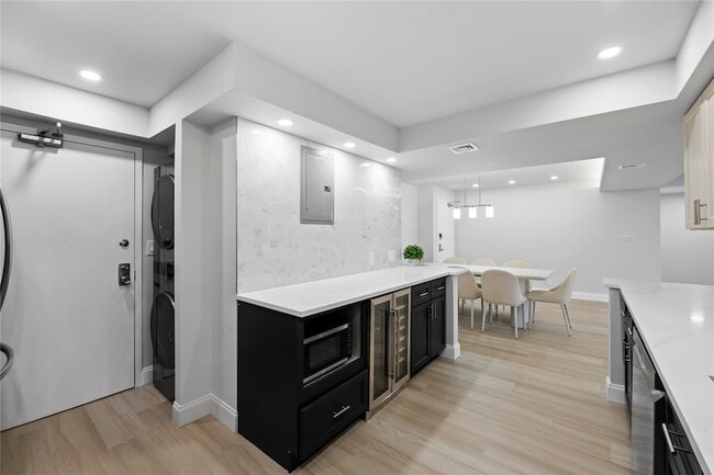 Building Photo - 3500 Galt Ocean Dr