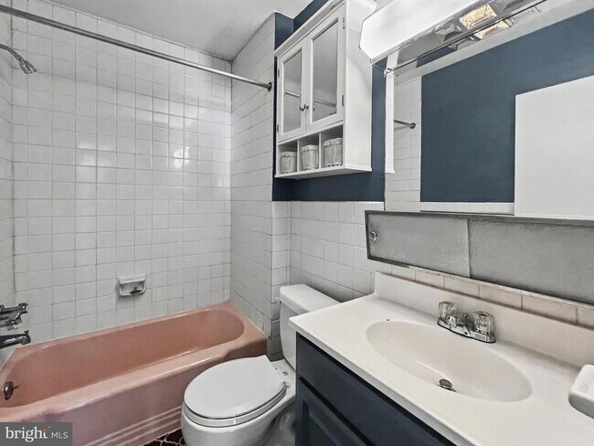 Building Photo - 408 W Lafayette St