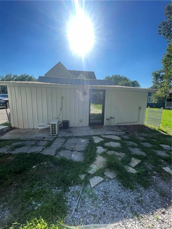 Building Photo - 515 S Washington St