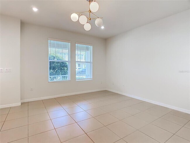 Building Photo - 2437 Varenna Loop