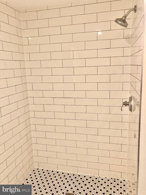 Building Photo - 919 Sheridan St NW