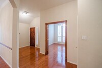 Building Photo - 21427 Willow Glade Dr