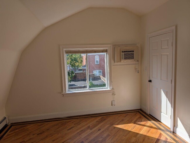 Building Photo - 63 Van Reypen St