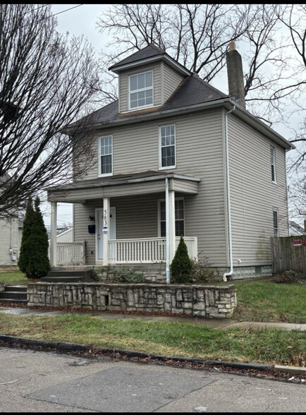 Building Photo - 583 East Mithoff Street