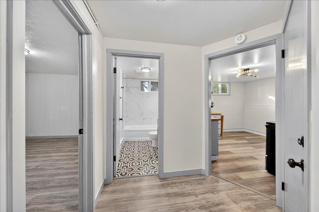 Building Photo - 27th St. 501/503