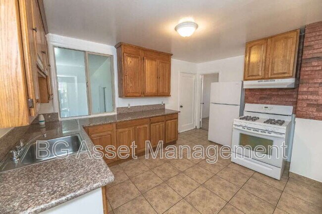 Building Photo - 1428 Monterey St