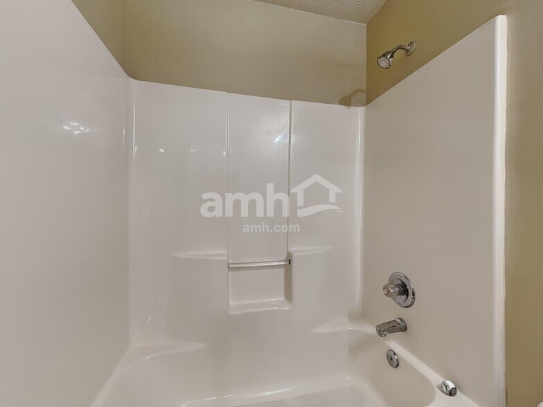 Building Photo - 4245 Windale Dr NW