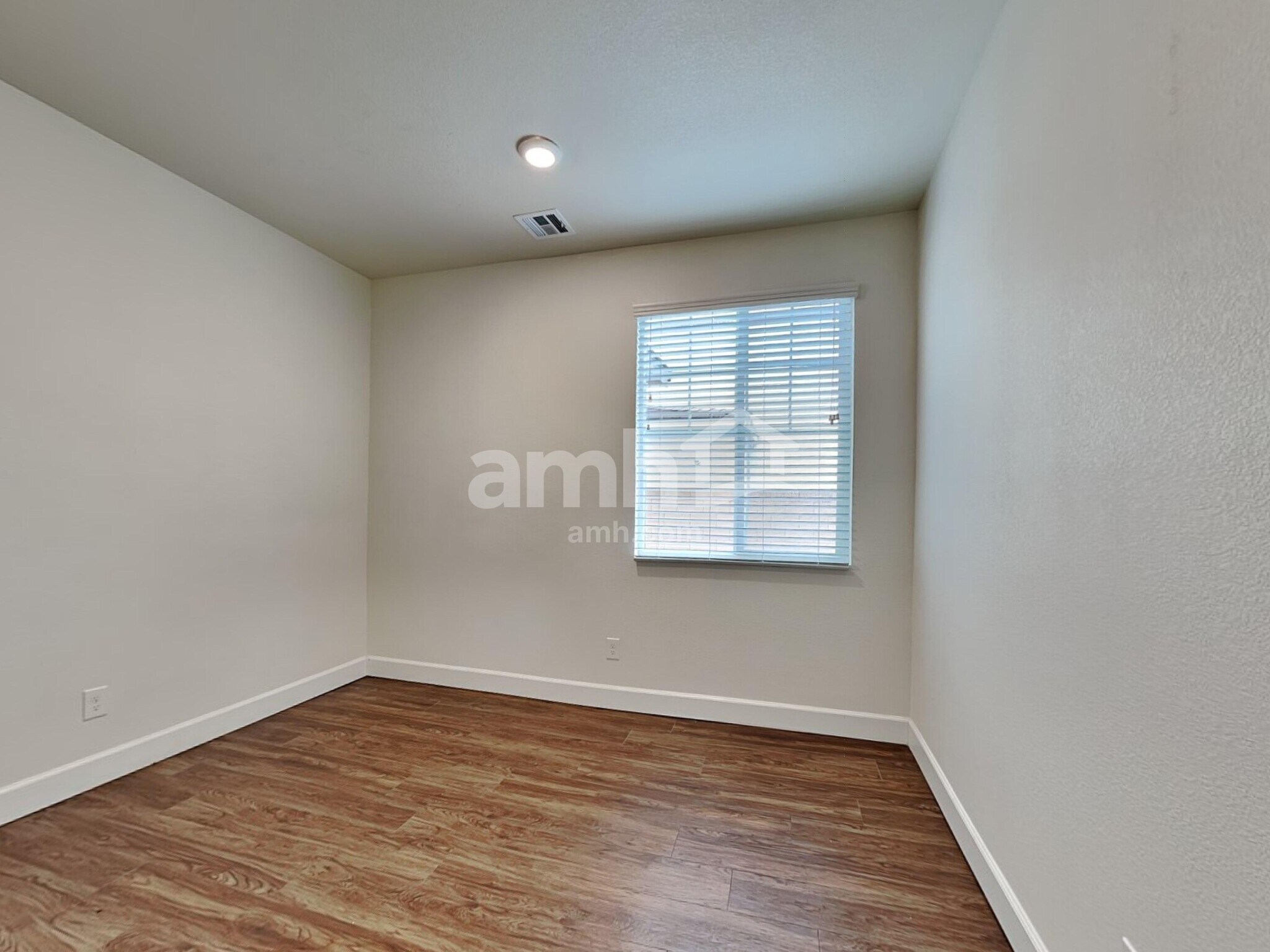 Building Photo - 1713 Viaggio Ave