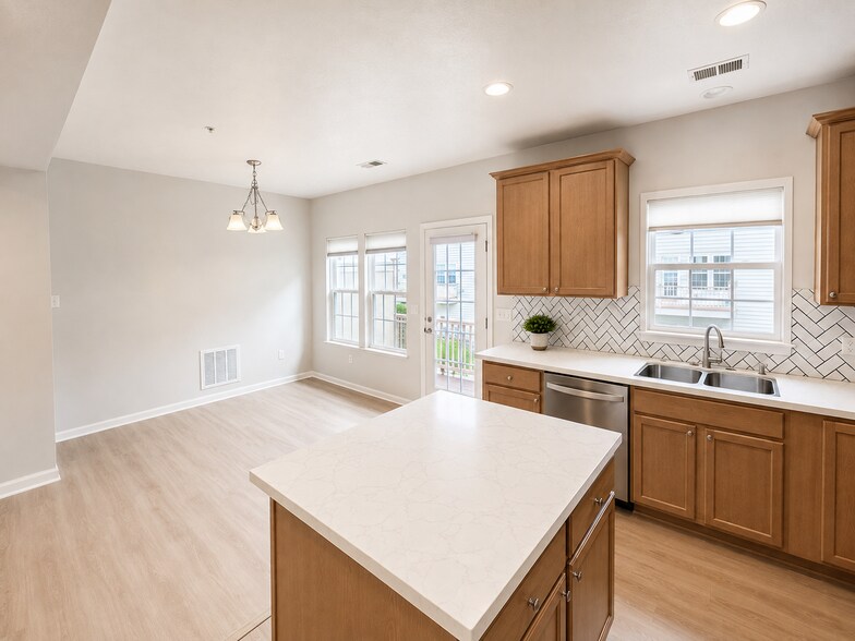 Building Photo - 1502 Pointe View Dr