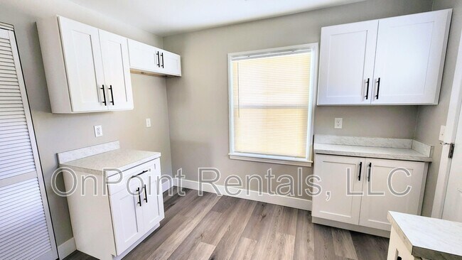 Building Photo - 7873 Syracuse St