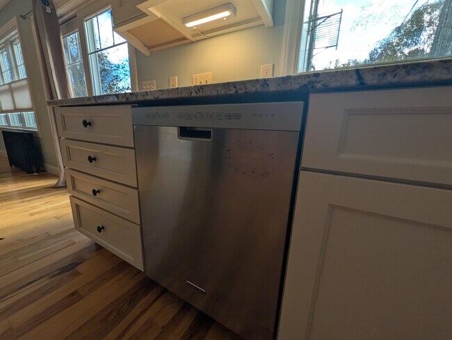 Building Photo - 119 Mill Rd