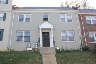 Building Photo - 1267 Meigs Place NE, #4