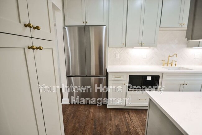 Building Photo - 1861 Ardmore Rd NW