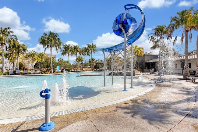 Building Photo - *Unfurnished* Beautiful 1/1 Spacious Garage Apartment in the Exclusive Laureate Park - Orlando!