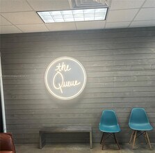 Building Photo - 817 SE 2nd Ave