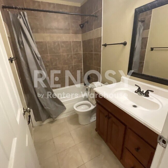Building Photo - 1470 Pine Row Ct