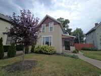 Building Photo - Charming 2-Bed, 1.5-Bath Single family hom...