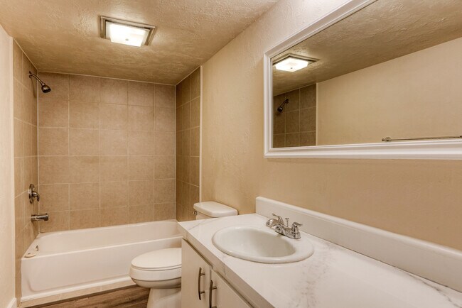 Building Photo - 616 11th St W