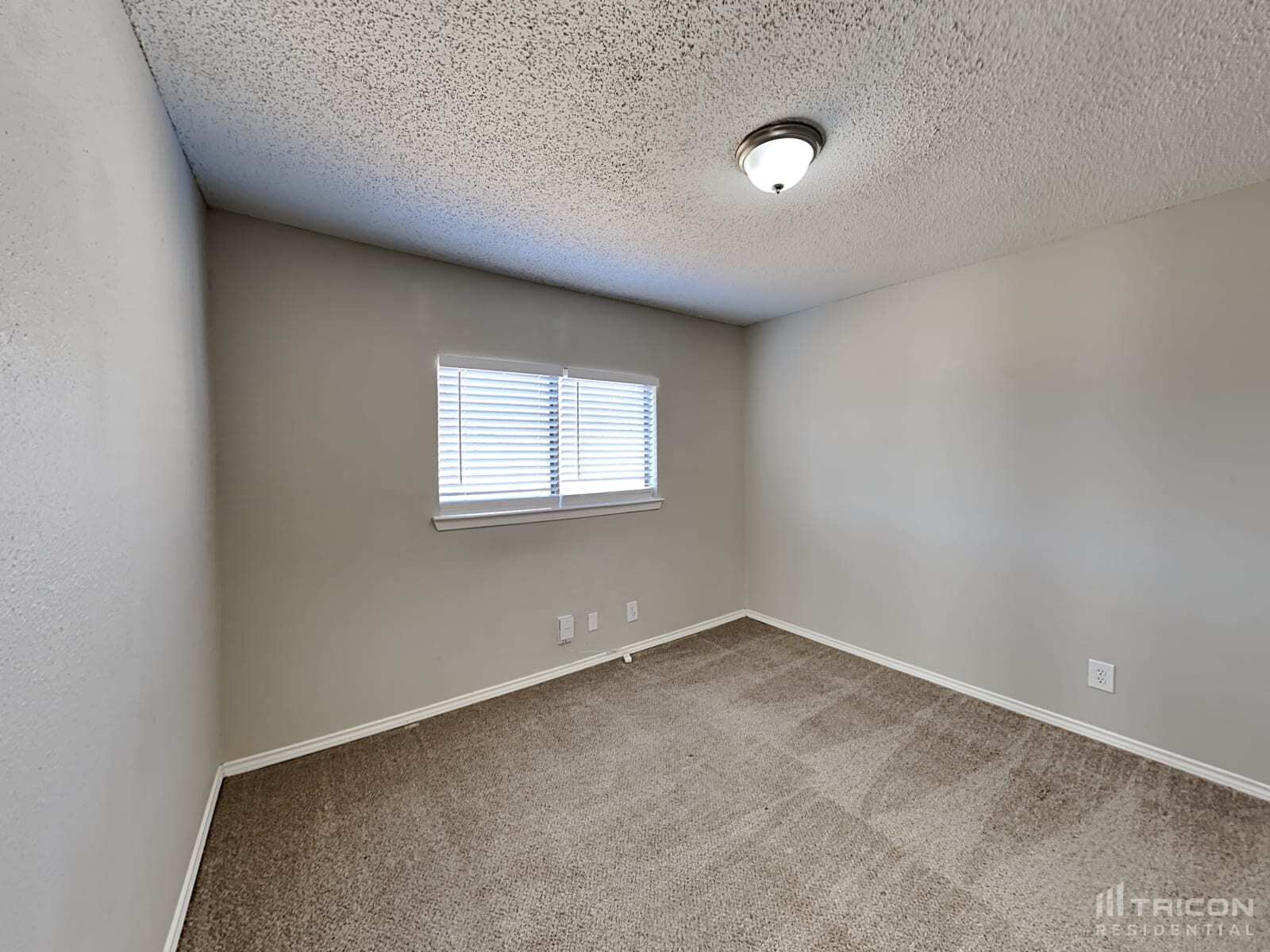 Building Photo - 6333 Village Club
