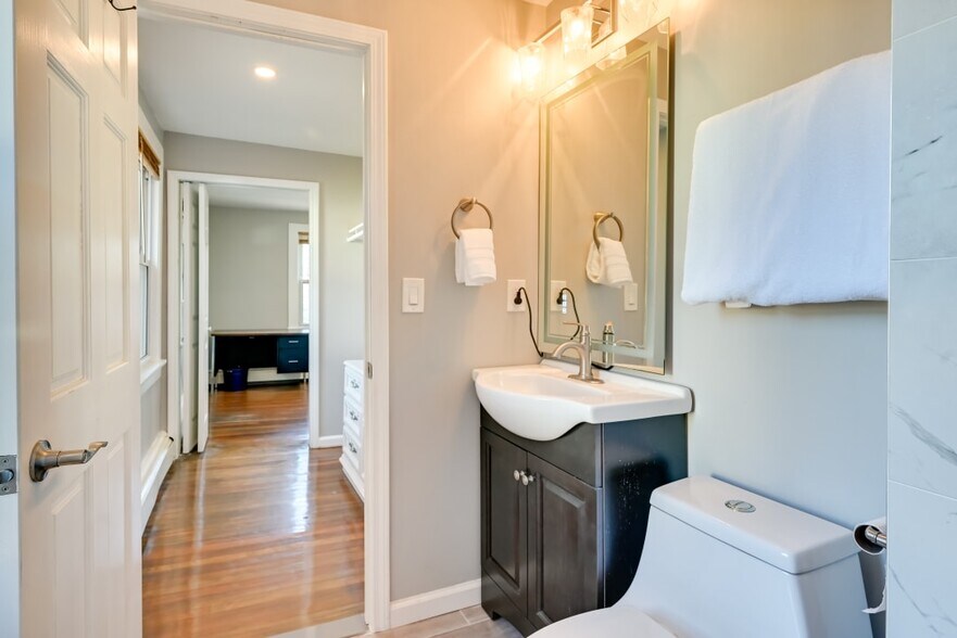 In suit bathroom - 29 Old Farms Rd