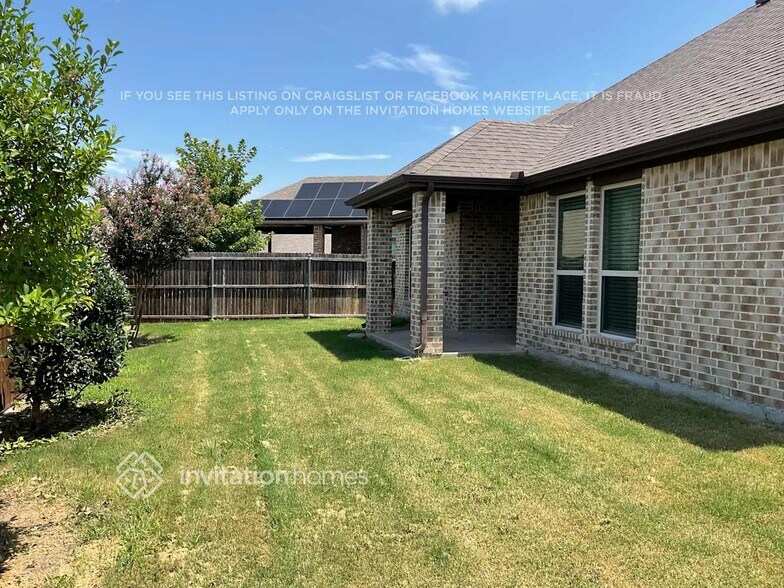 Building Photo - 3217 Larkin Ln
