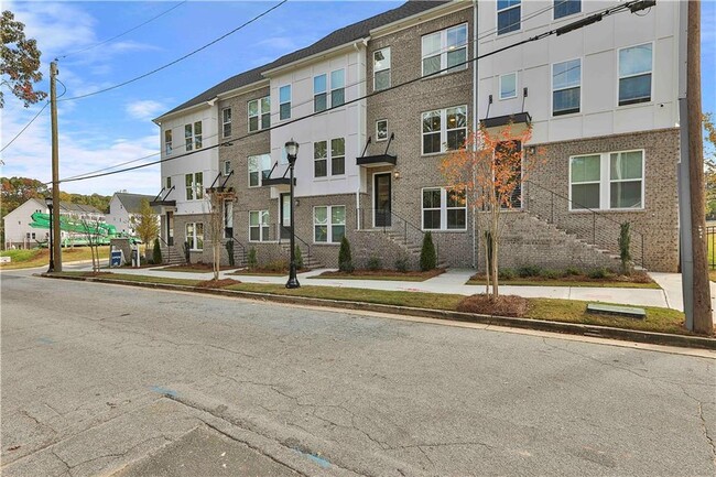 Building Photo - 2549 Astaire Ct NW