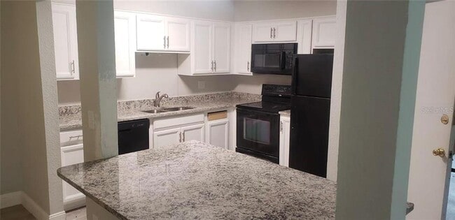 Building Photo - 496 Banyon Tree Cir