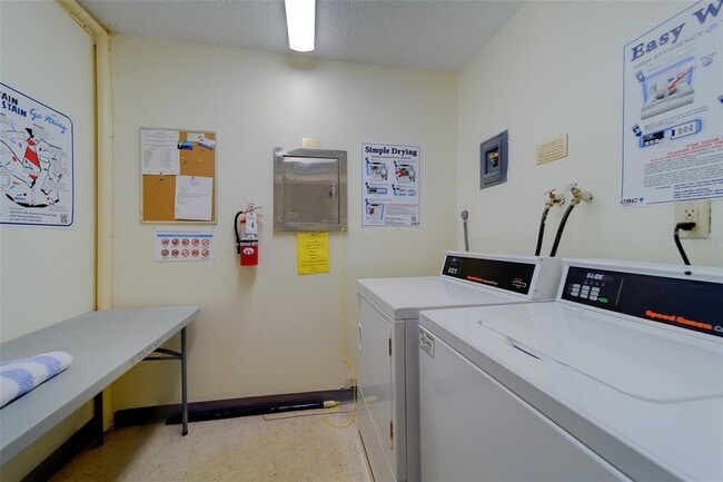 Building Photo - 51 Island Way