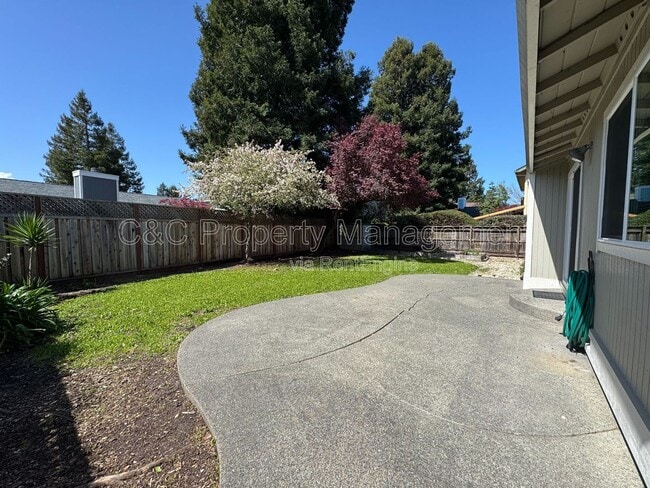 Building Photo - 1663 Calle Ranchero Dr