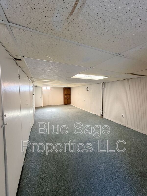 Building Photo - 5207 Westbrook Dr