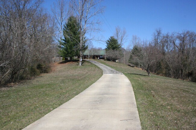 Building Photo - 4079 Co Rd 55