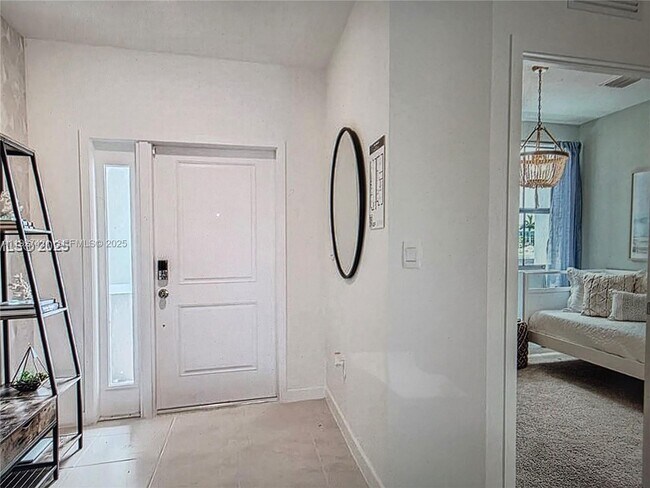 Building Photo - 261 NE 16th St