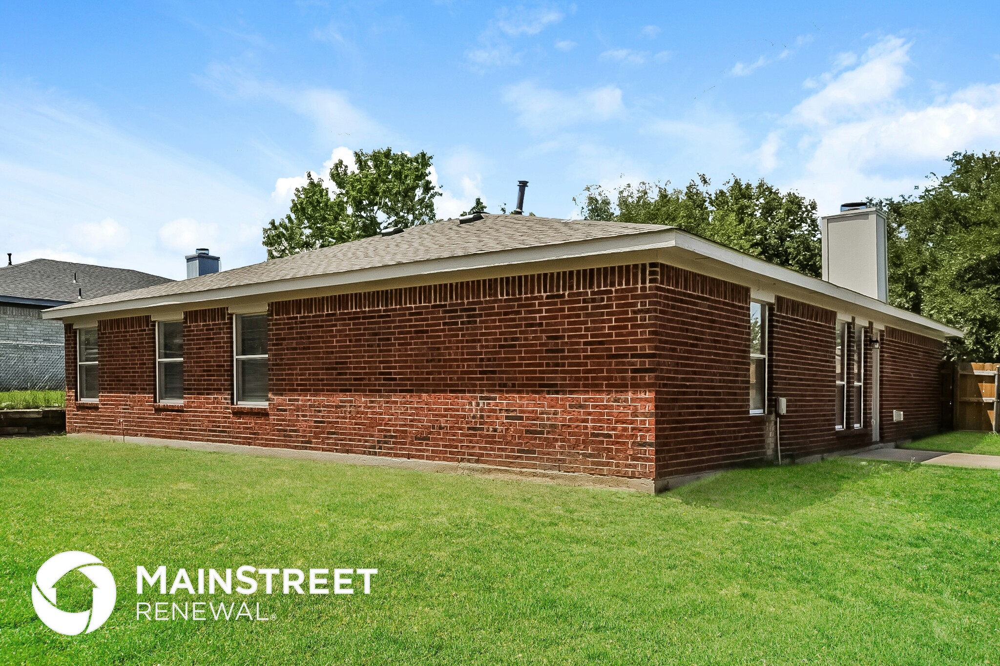 Building Photo - 10909 Hornby St