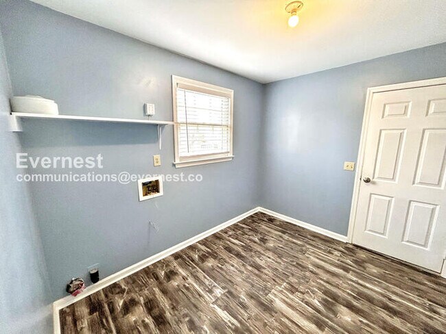 Building Photo - 2427 Riverstone Dr