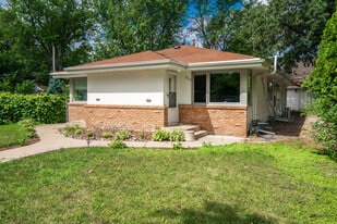 Building Photo - 5312 Hiawatha Ln