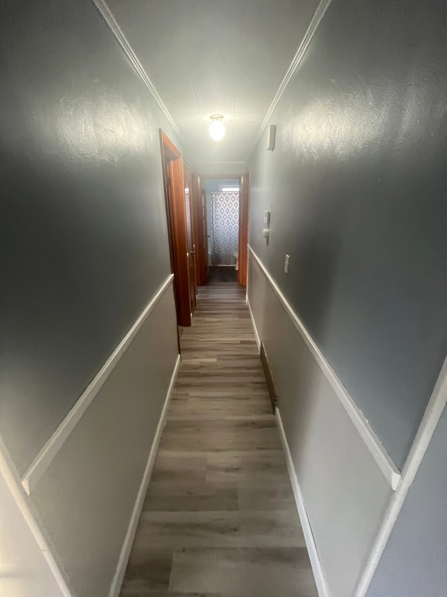 Building Photo - 150 Centervale Ave