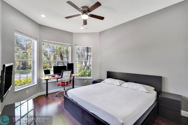 Building Photo - 19084 Skyridge Cir