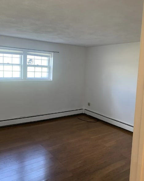 Building Photo - 142 Willard St