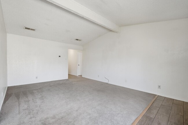 Building Photo - 5264 Fairmont St