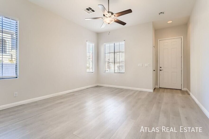 Building Photo - 9121 Little Horse Ave