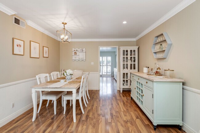 Building Photo - 4443 Saugus Ave