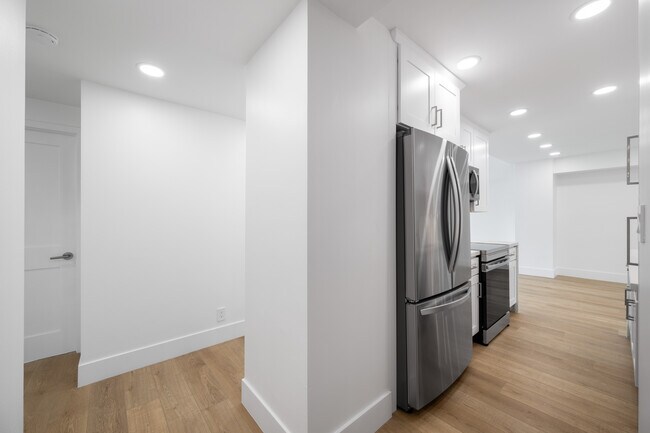 Kitchen - 1155 N La Cienega Blvd